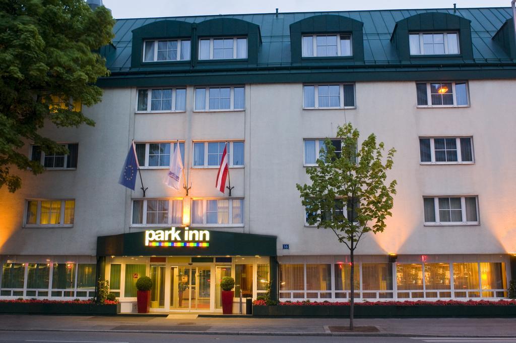 Park Inn By Radisson Uno City Wien Ngoại thất bức ảnh